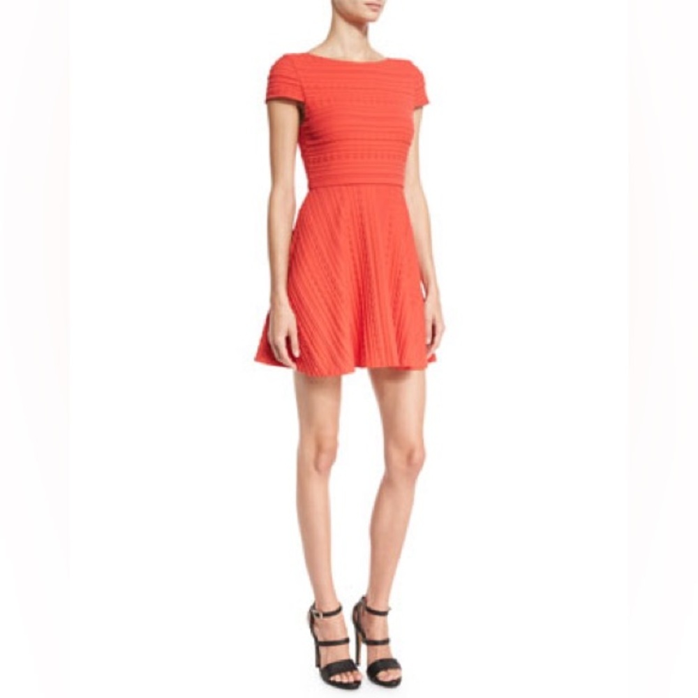 ALICE + OLIVIA • SHANE CAP-SLEEVE • DRESS